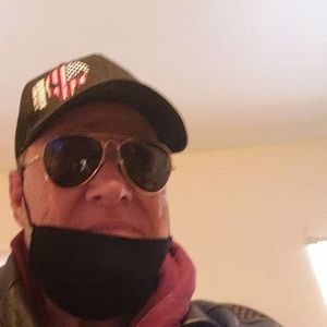 Meet your Posher, Wayne